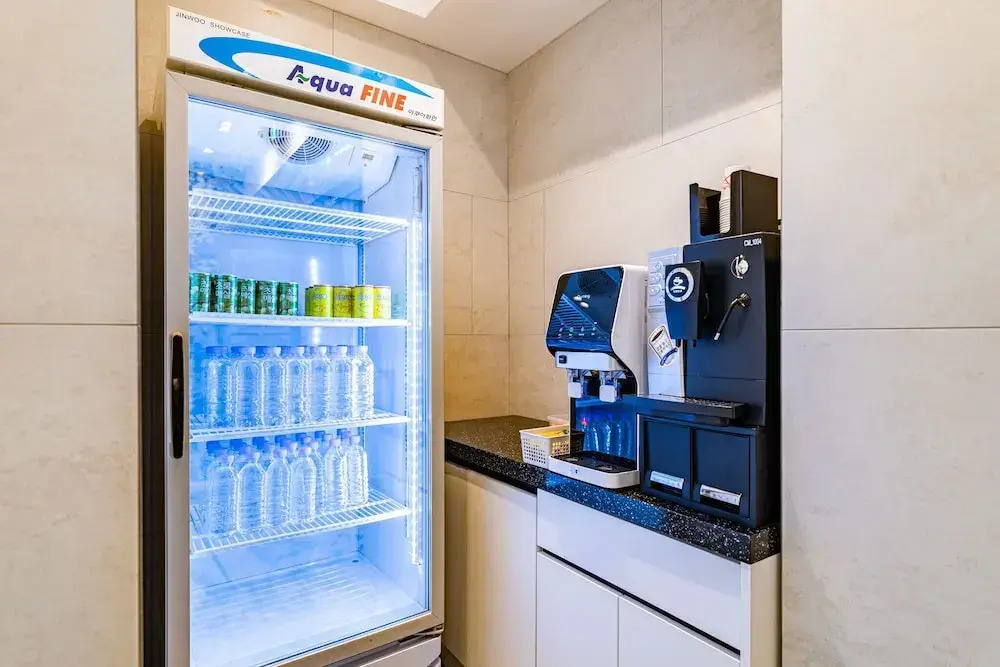 Insta Hotel - Main Branch