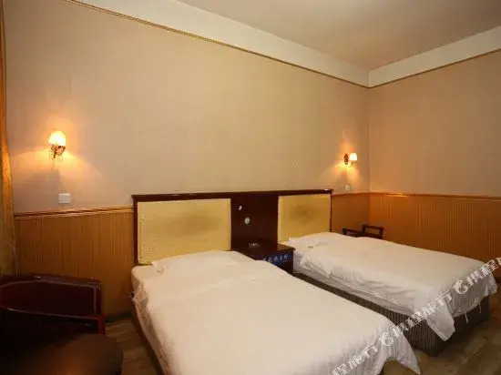 Longteng Hotel (Chengdu Shuangliu Square Branch)
