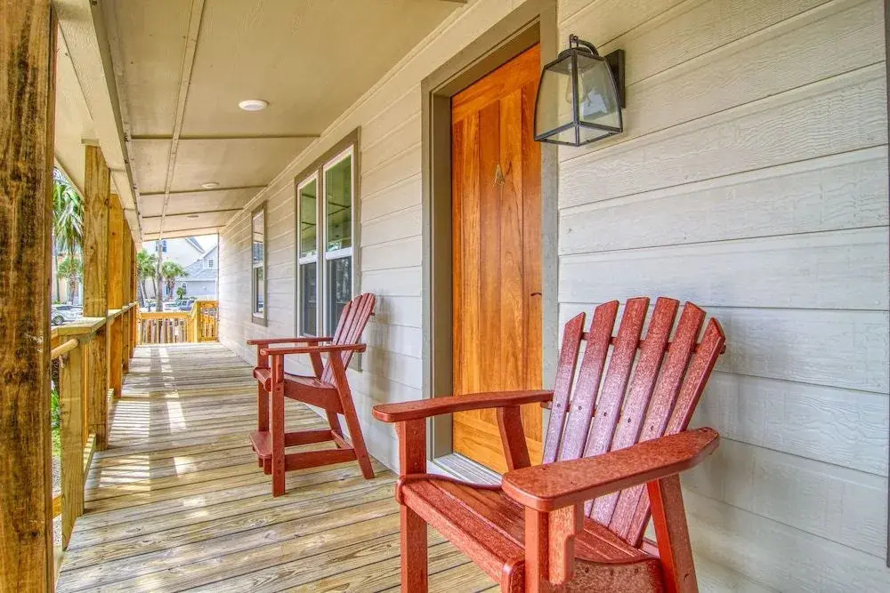 Flat's AB - 5 Br Cottage