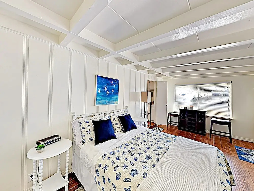1137 Montauk Ln Apartment Upper Unit 1 Bedroom 1 Bathroom Apts