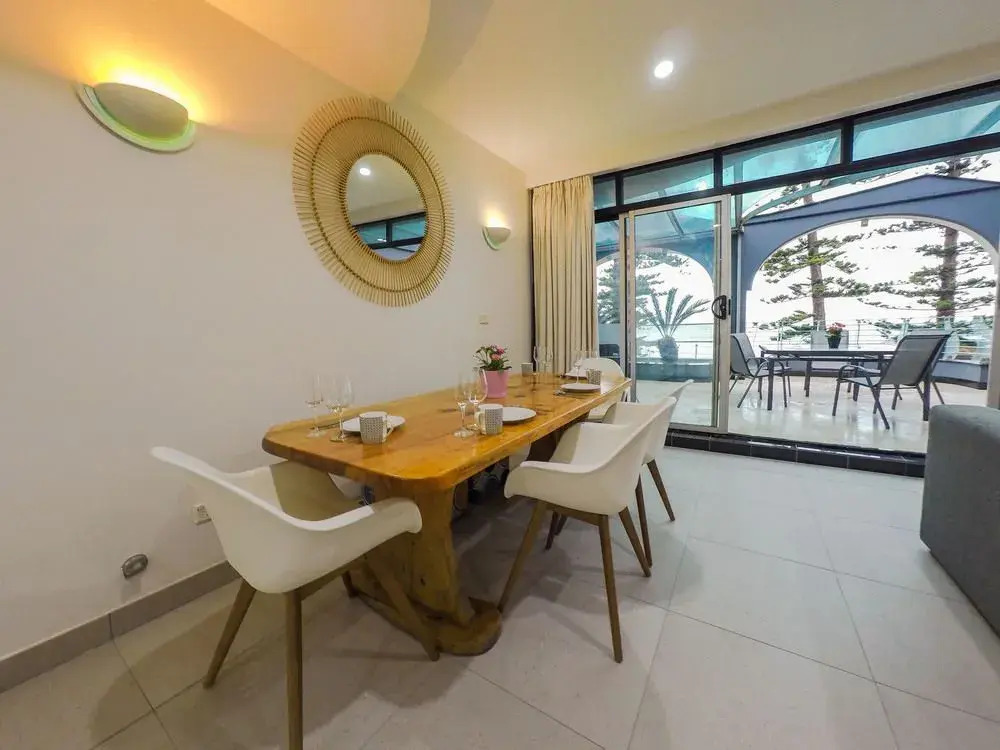 Manly Stay LUX Apartments