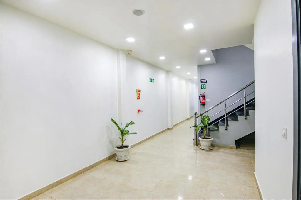FabHotel Chawla House