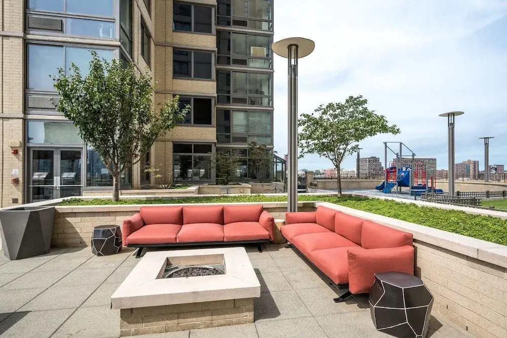 Global Luxury Suites at Metropolitan