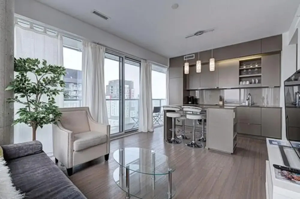 101 Peter St Condos