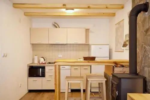 Hostgost at Čupino Sokače