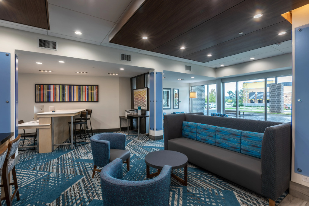 Holiday Inn Express & Suites Gainesville - Lake Lanier Area by IHG