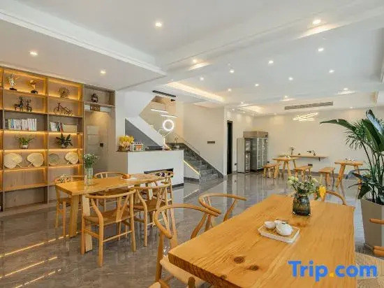 Anji Yunle Family Vacation Homestay (Yunshang Grassland Alpine Tourism Resort)