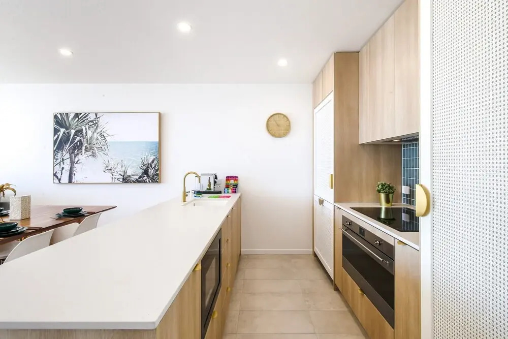Exquisite 1-bed Apartment With Bay Views