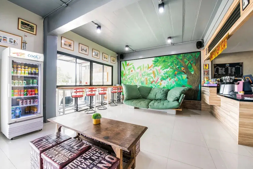 Sattahip 9 Boutique Hotel OYO Rooms