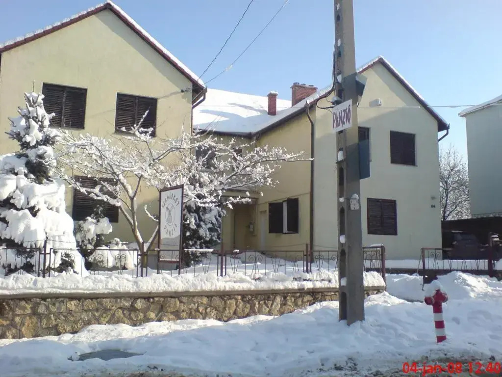 Szamárkút Panzió