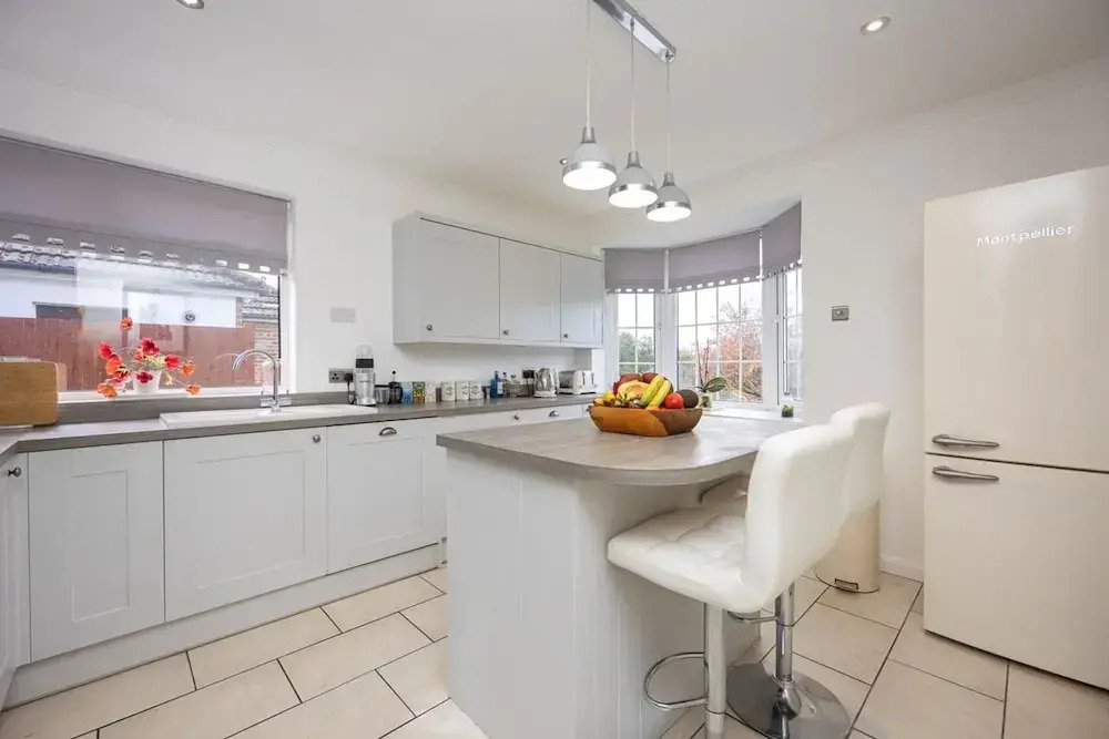 Host Stay Downs Valley House