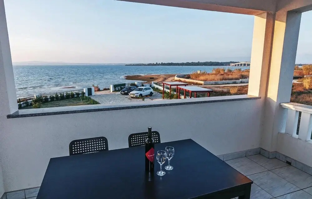 Stunning Apartment in Privlaka With 3 Bedrooms, Wifi and Outdoor Swimming Pool