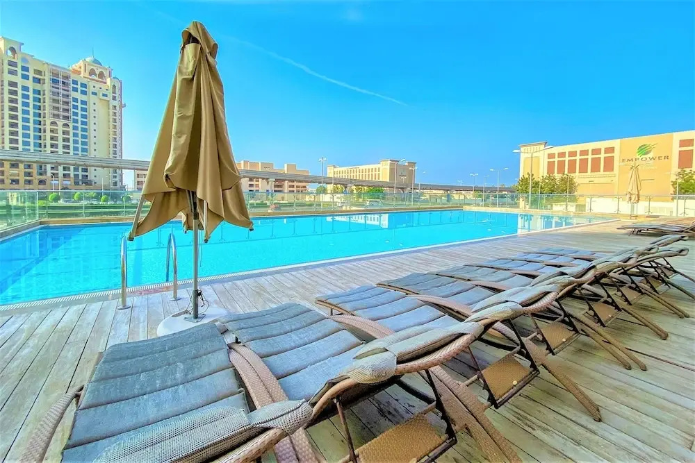 Stunning Palm Views Apt on the Beach Dubai