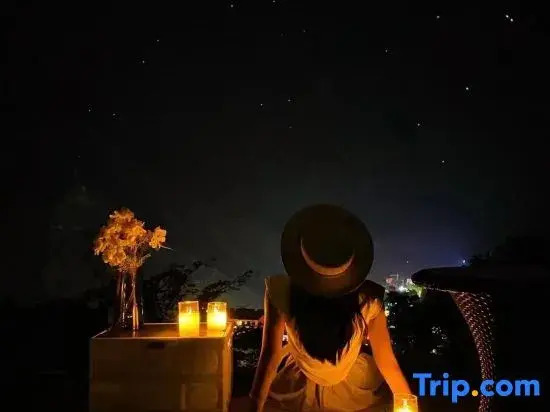 Yunfu Banshan Holiday Homestay