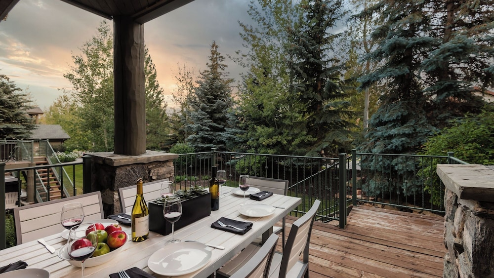 Conifer by Avantstay Secluded Cabin Amongst the Trees w/ Hot Tub
