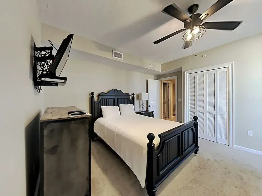 The Colonnades #603 by Southern Vacation Rentals