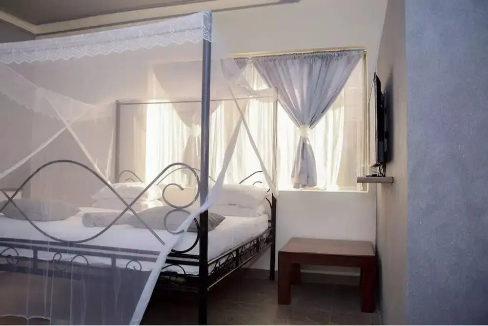 Deluxe 2-bed Apartment With Swimming Pool