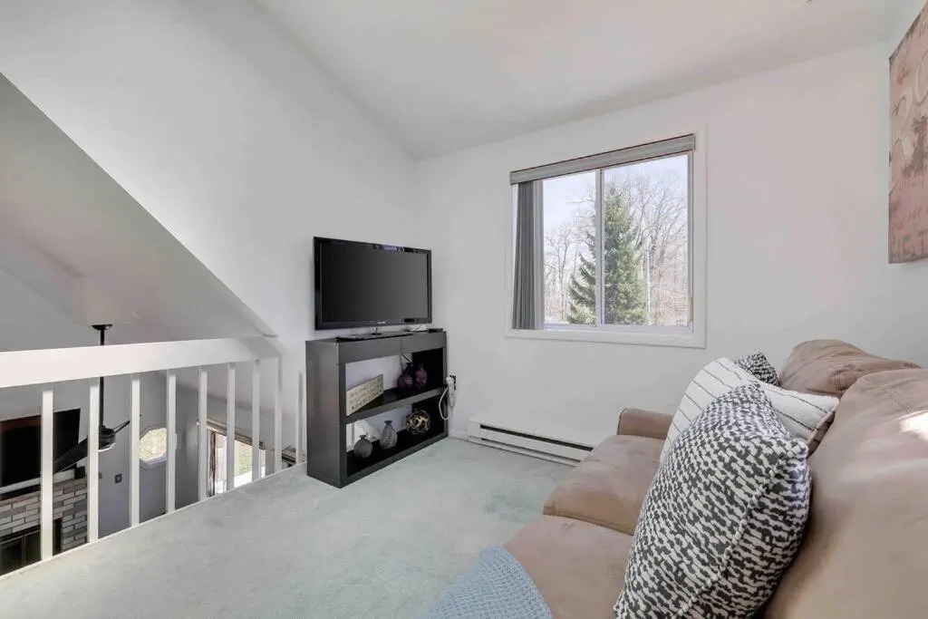 Cozy Poconos Mountain House with 3 bedrooms