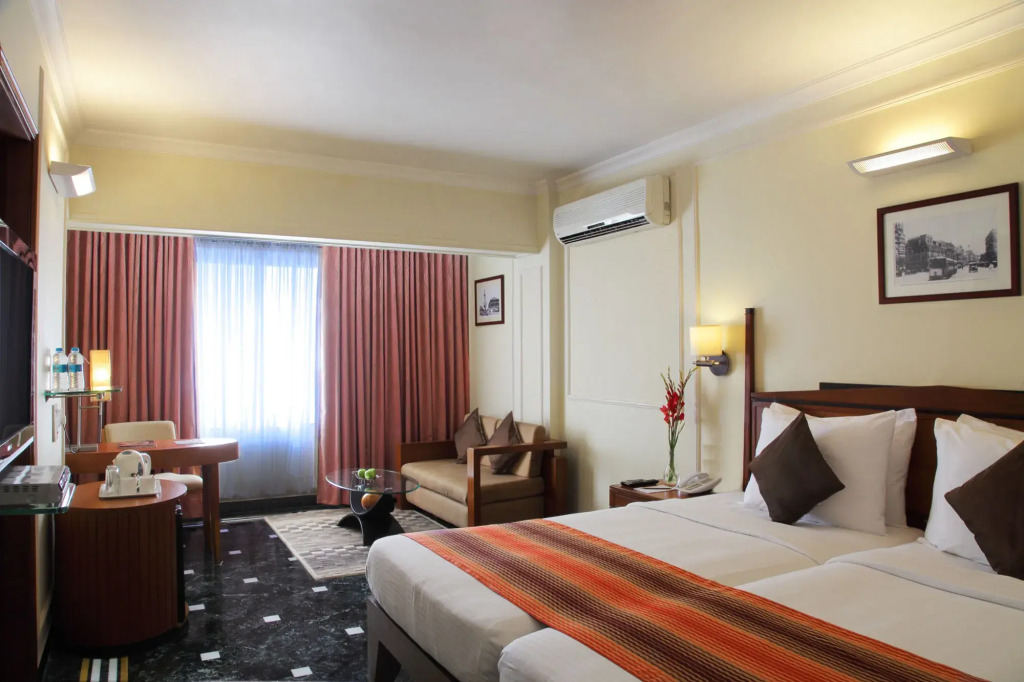 Hiltop Hotel