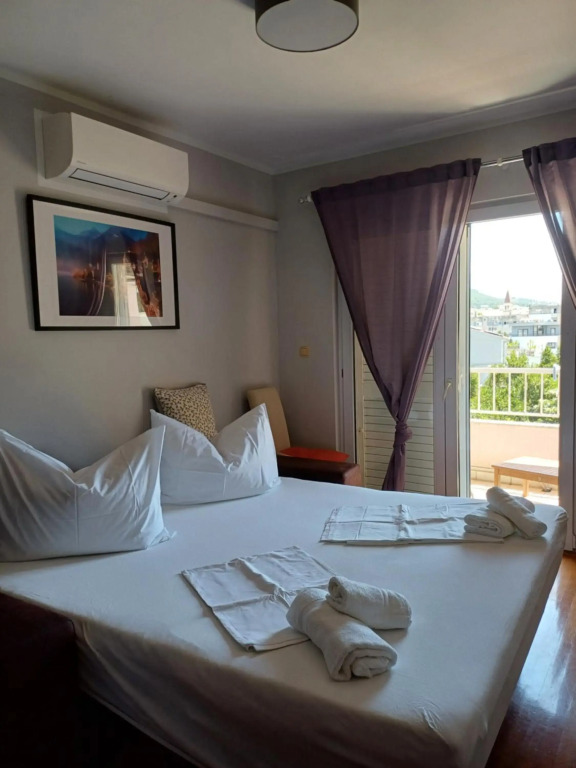 APARTMAN LAURA GALILEO blizu centra i plaze