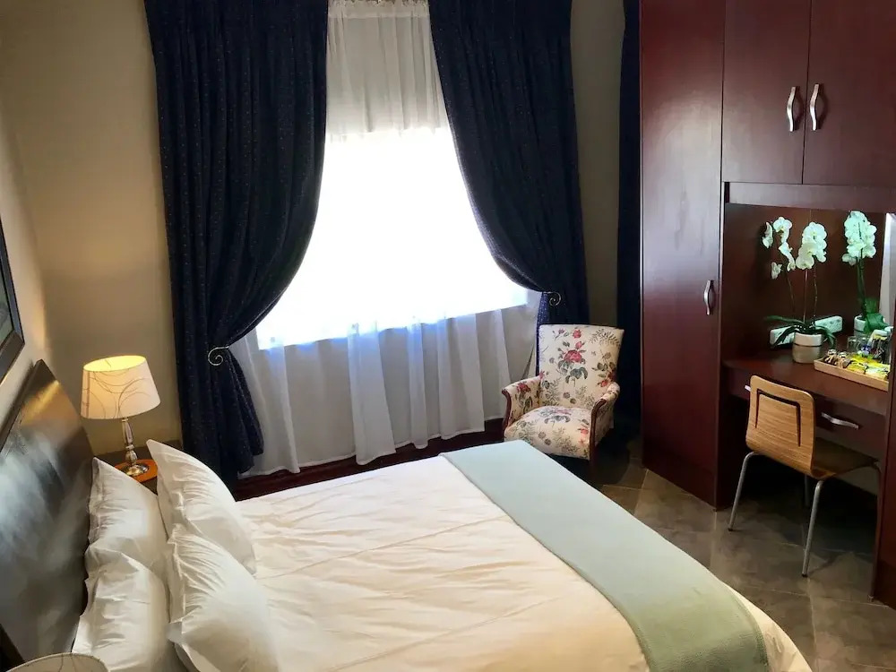 J's Guesthouse