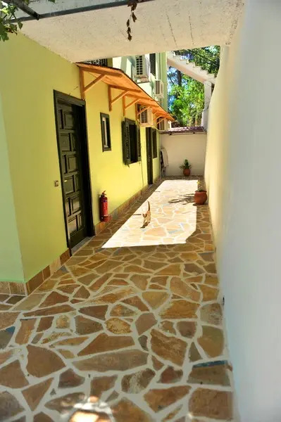 Vliho Bay suites&apartments