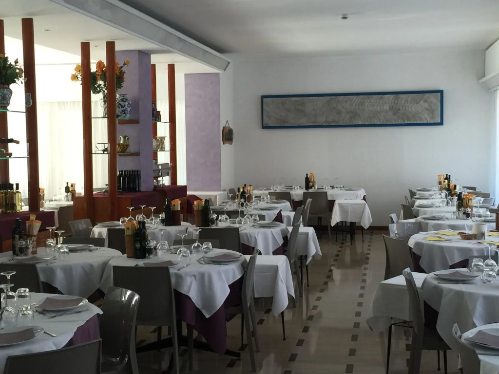 Hotel Sahara