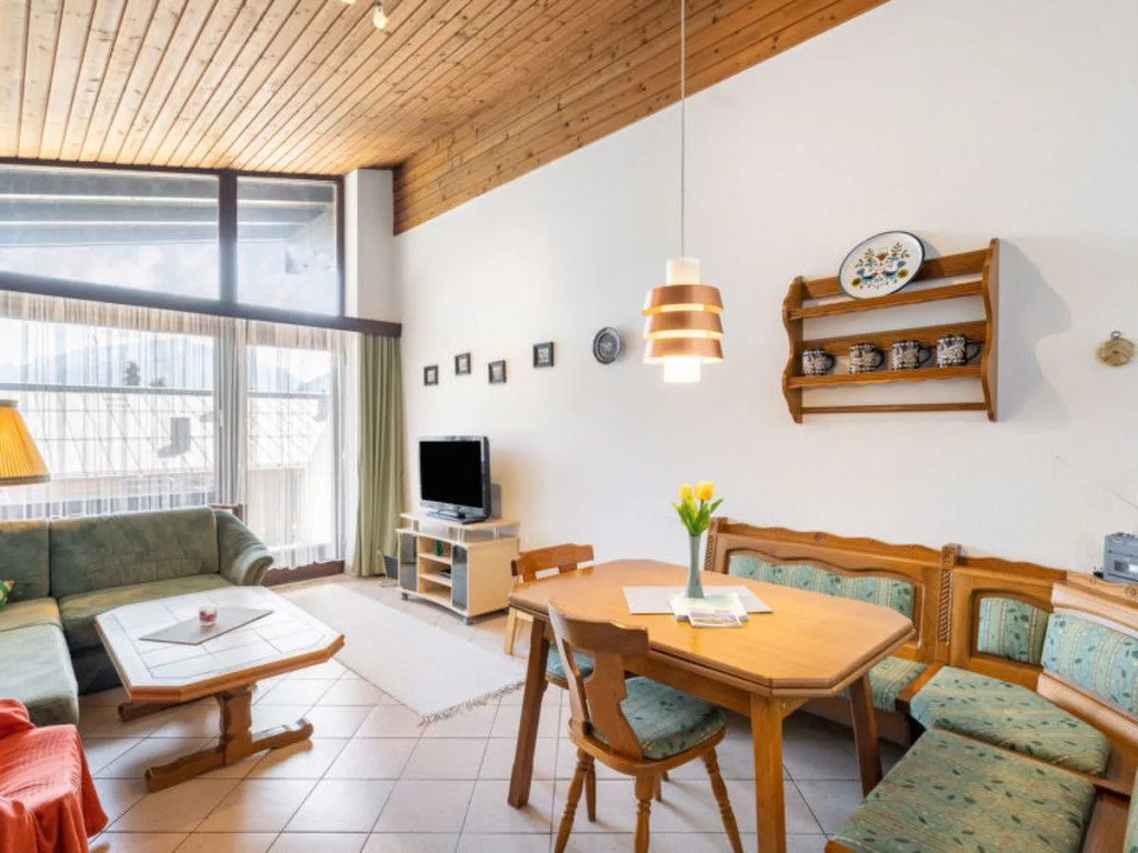 Haus Point 25020