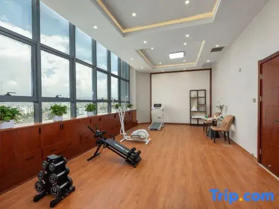 BAMBOO BOAT Hotel (Yuxi Hongta District Nie'er Square)