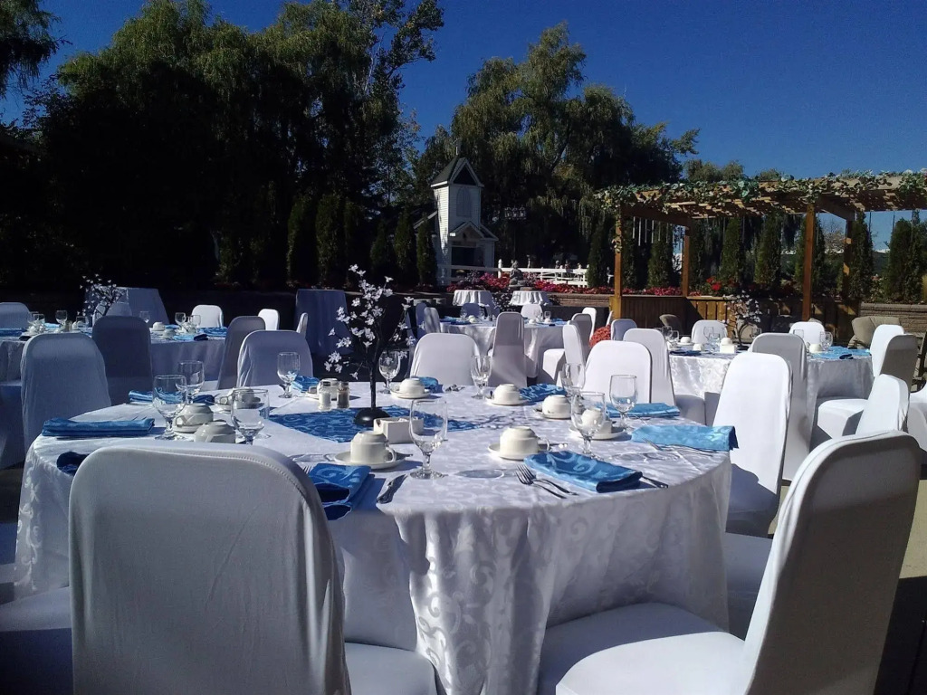 The Peninsula Inn
