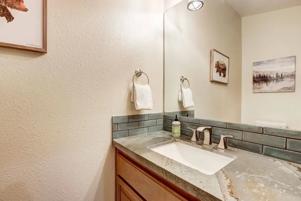Nestled Pines Retreat Hot Tub, Pool Tahoe, Foosball, +more!