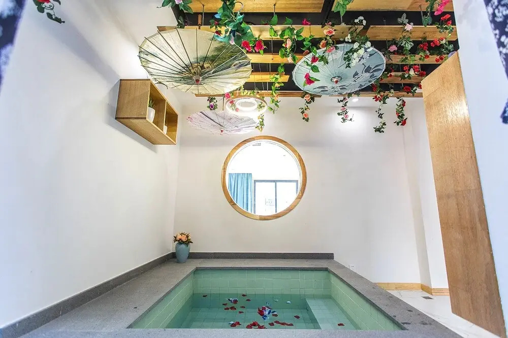 Wuzhen Ziye Musu Inn