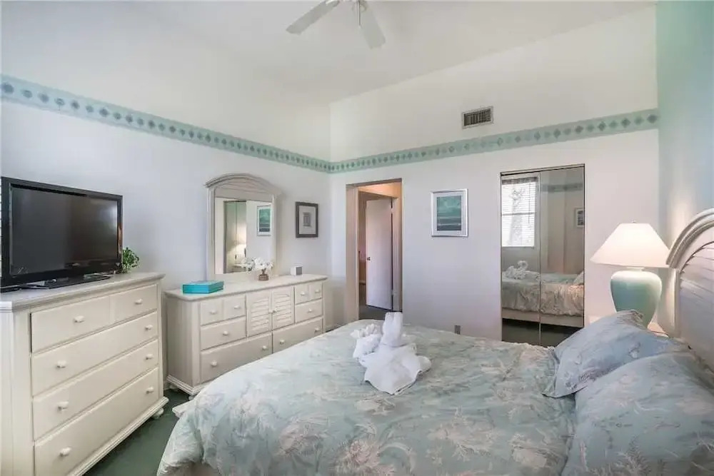 Vista Verde North - Two Bedroom Condo - 5-231