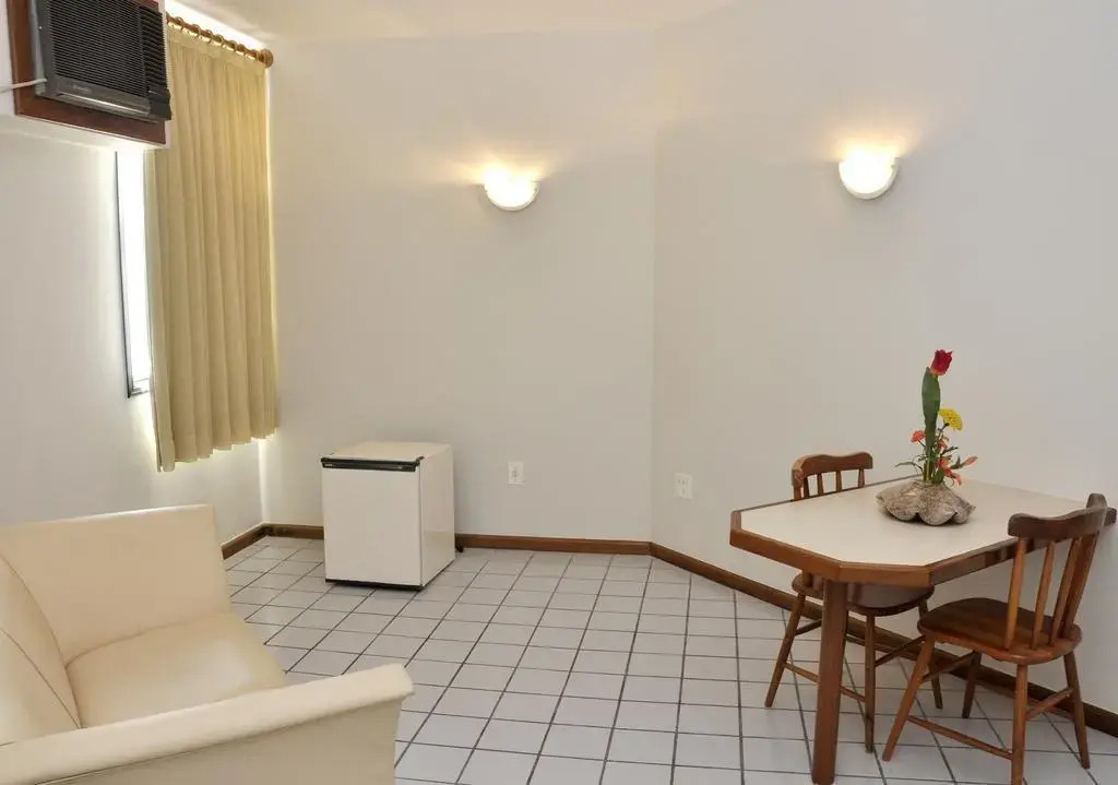 Hostess Hotel