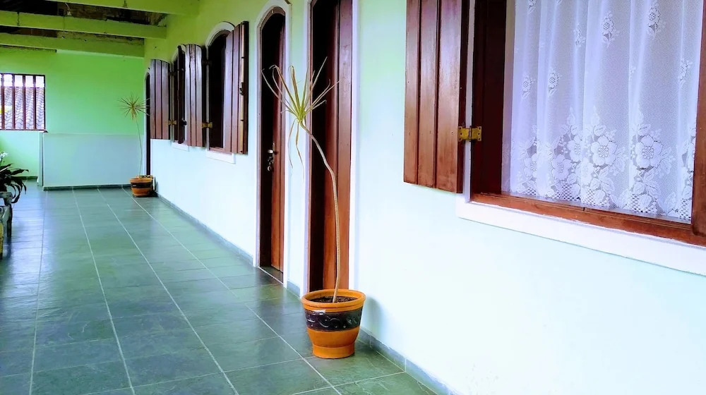 Lunna House