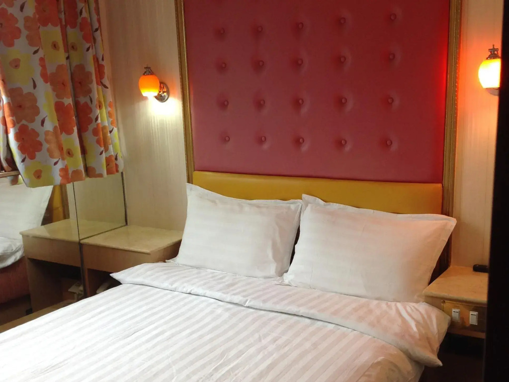 Victor Hotel