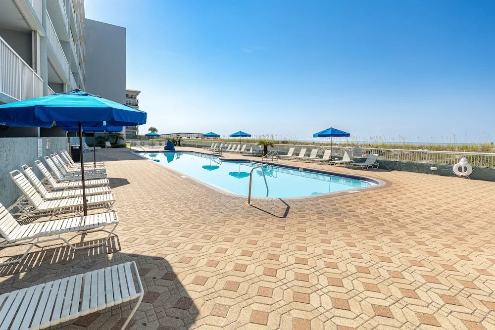 Islander Beach Resort 705 Condo