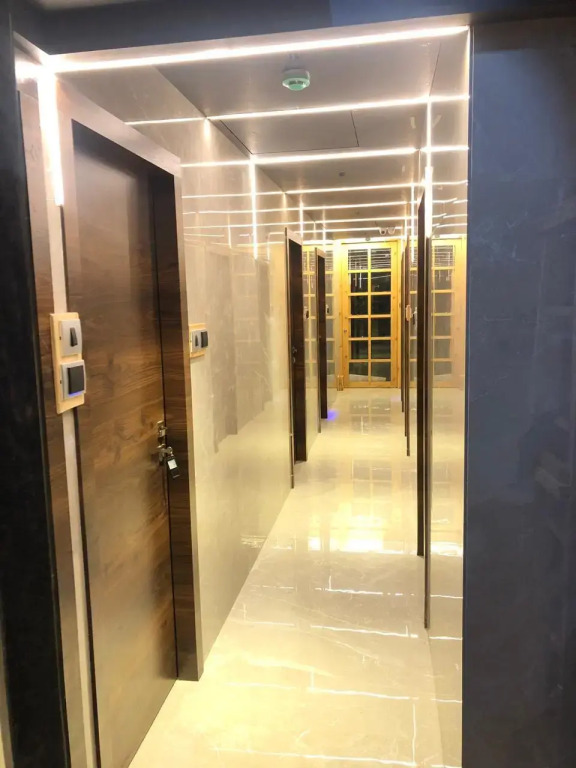 Hotel Rooms Dadar near Station