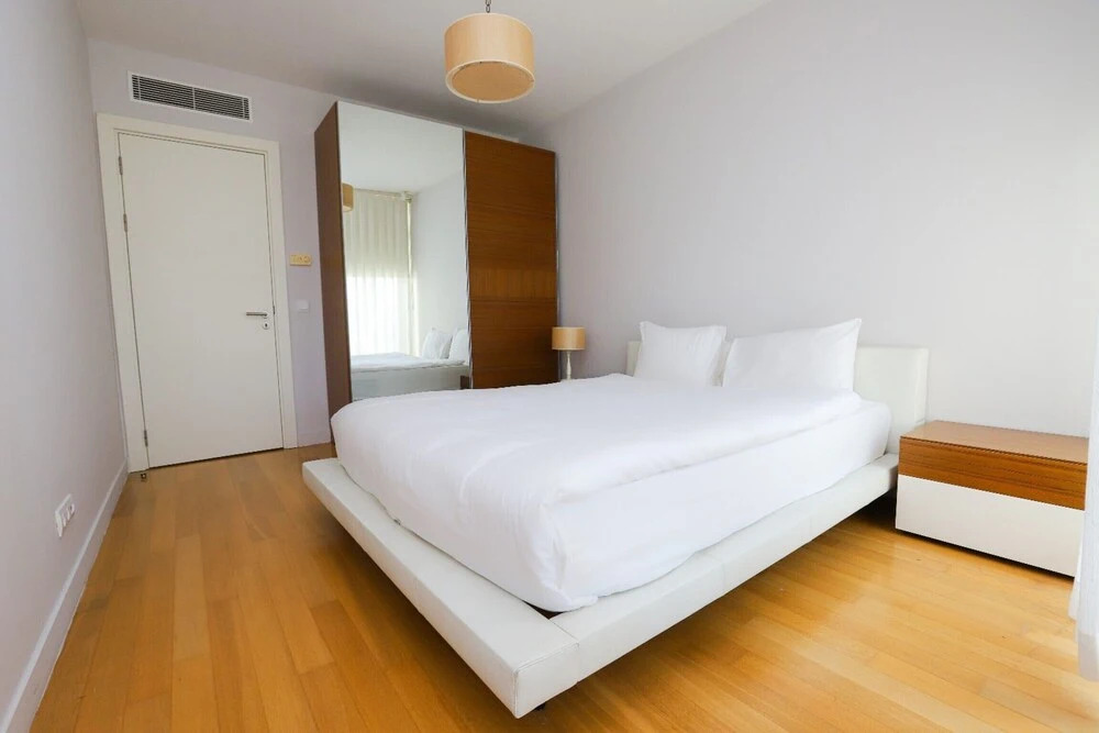 Private Garden Oasis in 4-bed Flat, With Hotel Perks