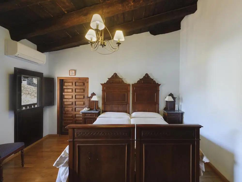 Hotel Los Leones