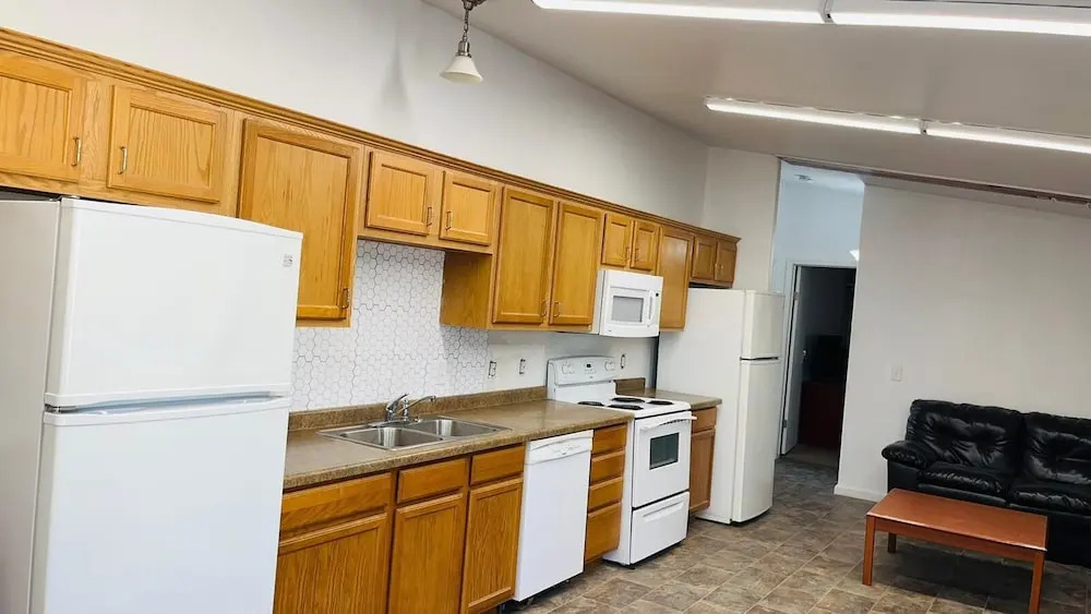 6 Plex Rental