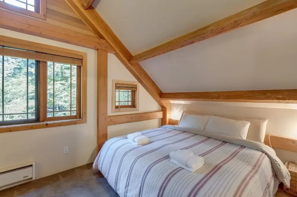 45SL - Hot Tub - Pets Ok - Wi-Fi - Sleeps 8