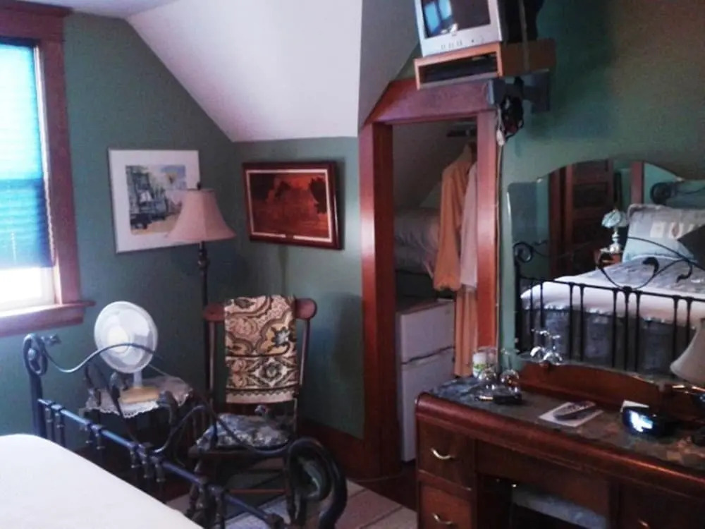 Phoenix House B&B