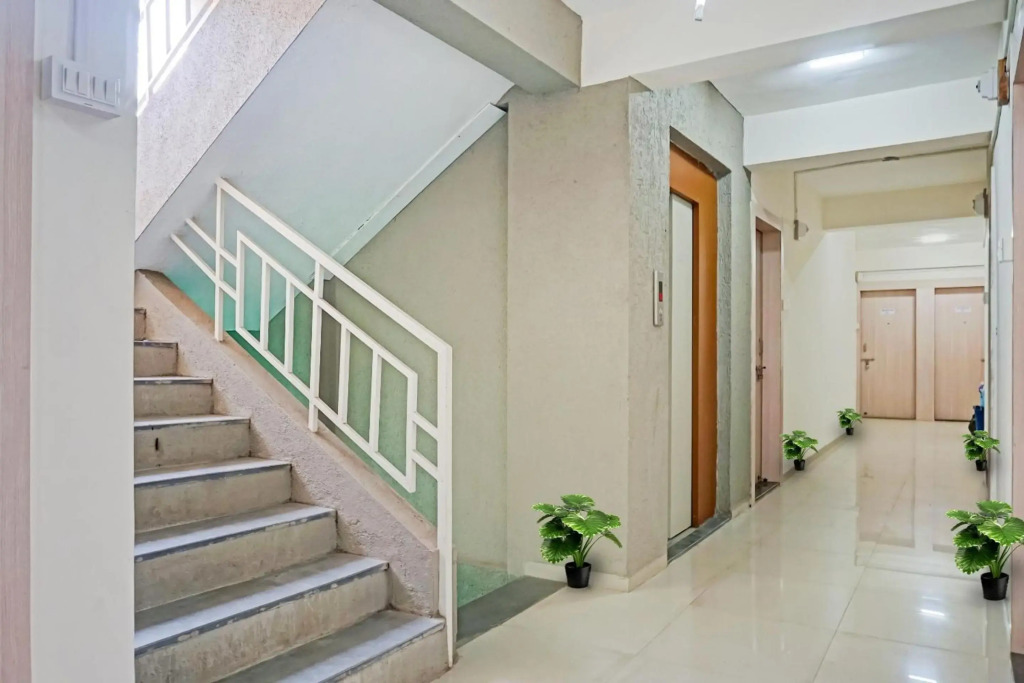 OYO Flagship 70224 Swarg Executive Paradise