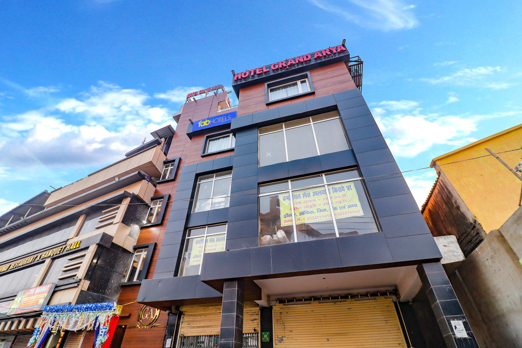 FabHotel Grand Arya