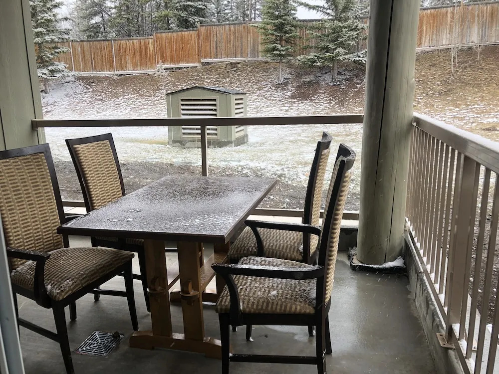 One Bedroom Suite with BBQ & huge Patio