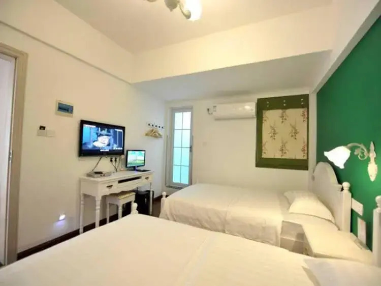 Nine Rooms Inn