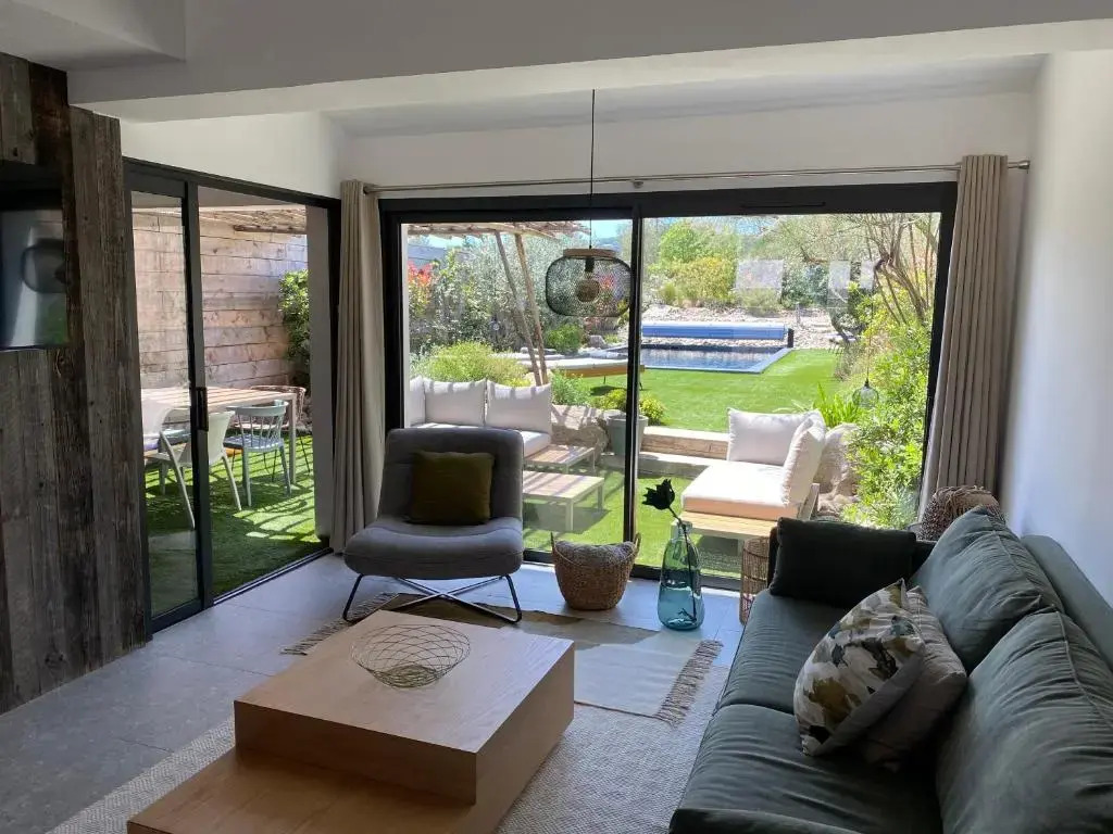 Villa à 5mn des plages avec piscine/jardin privée