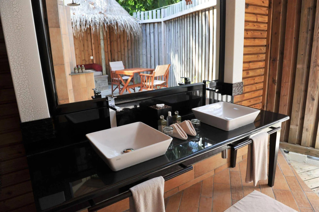 Komandoo Island Resort & Spa