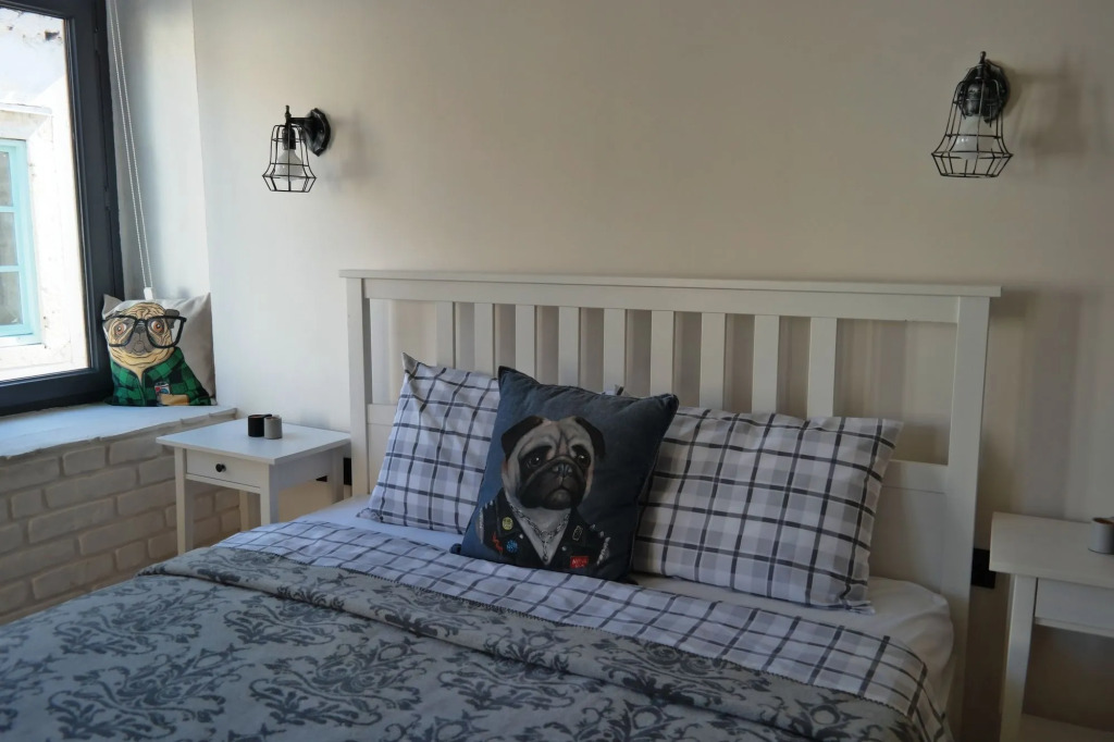 Pug Rooms